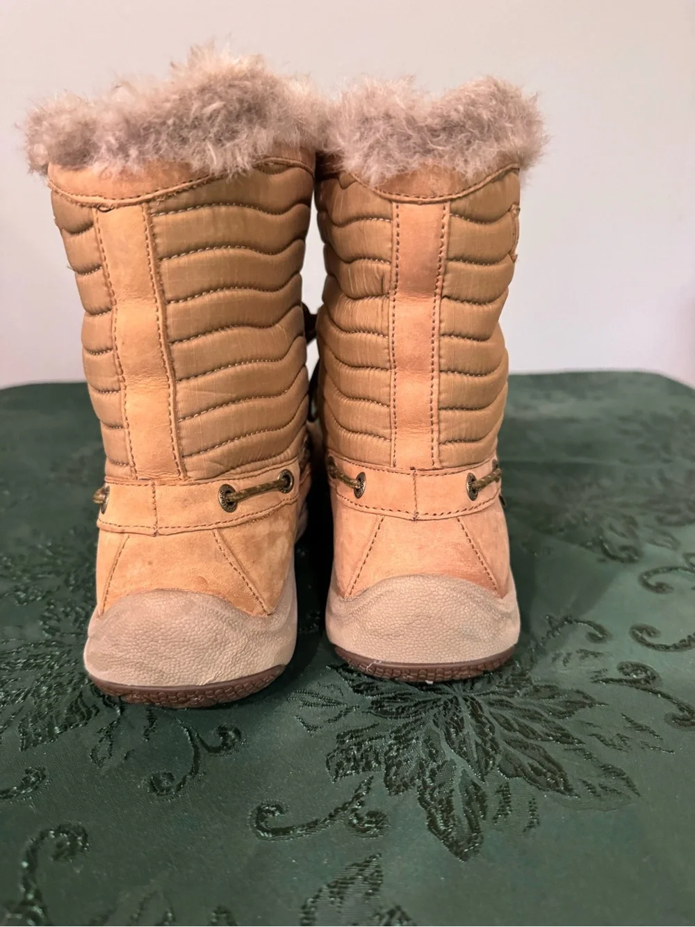 Sperry Light Tan Quilted Lace-Up Faux Fur-Trim Winter Boots